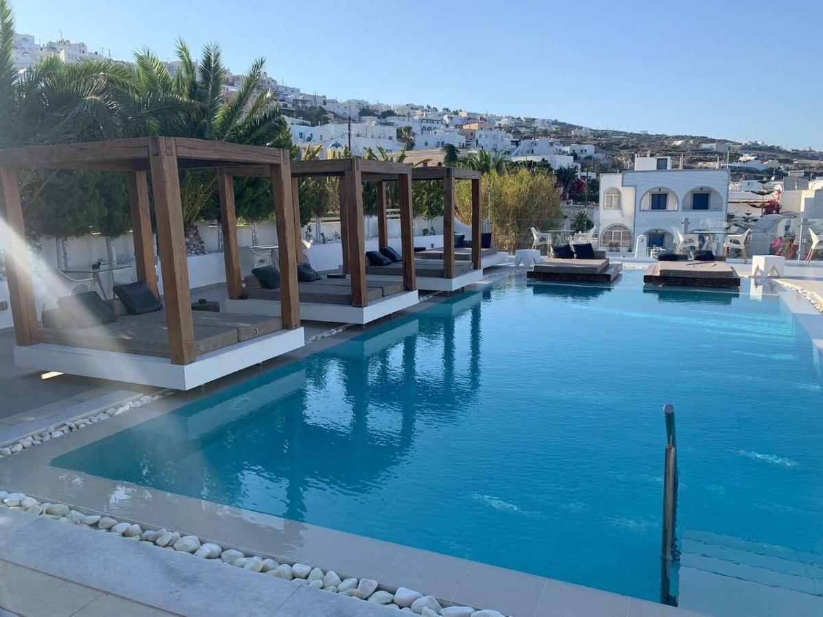 Callia Retreat Suites - Adults Only Fira  Dış mekan fotoğraf