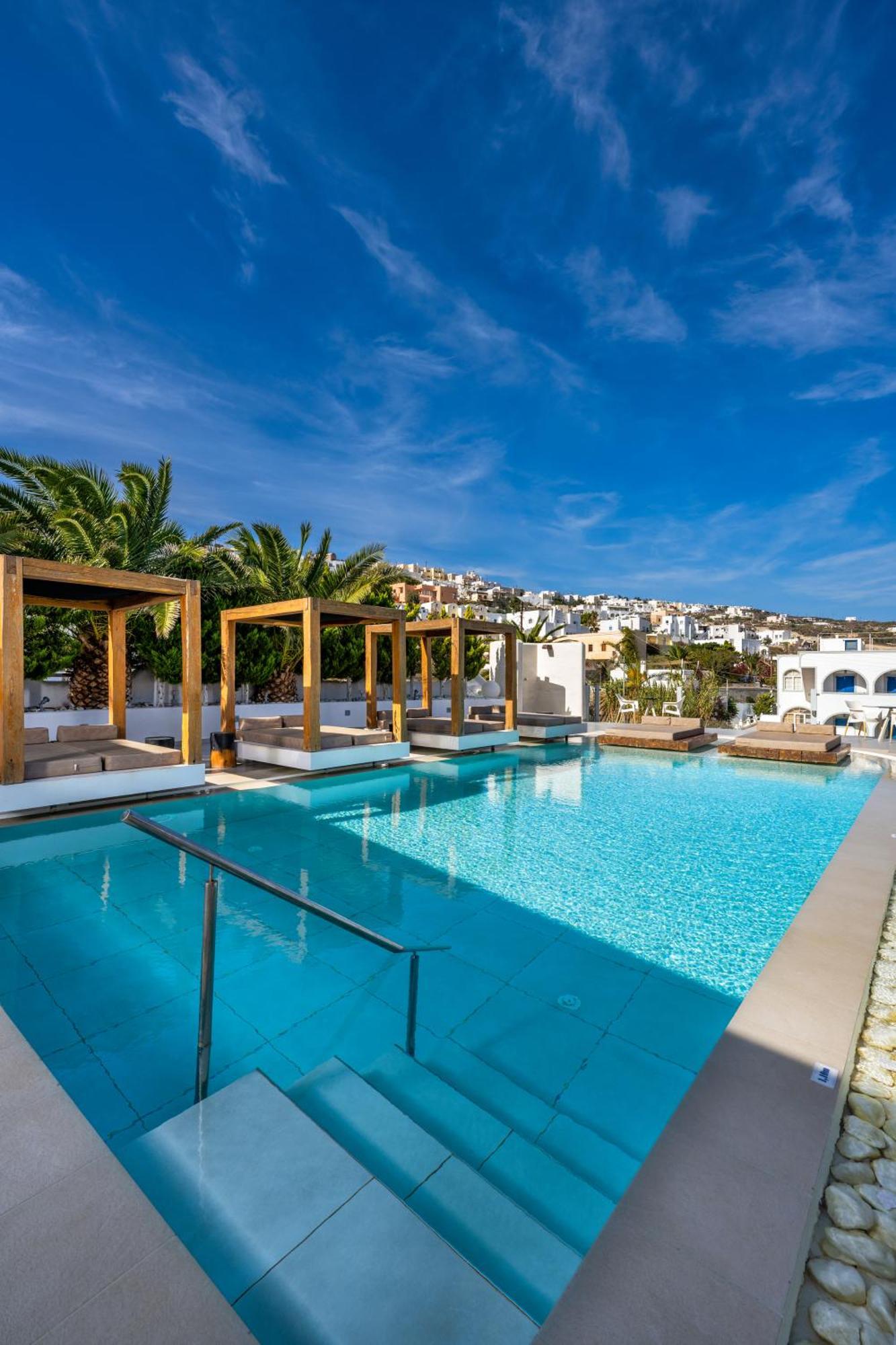 Callia Retreat Suites - Adults Only Fira  Dış mekan fotoğraf