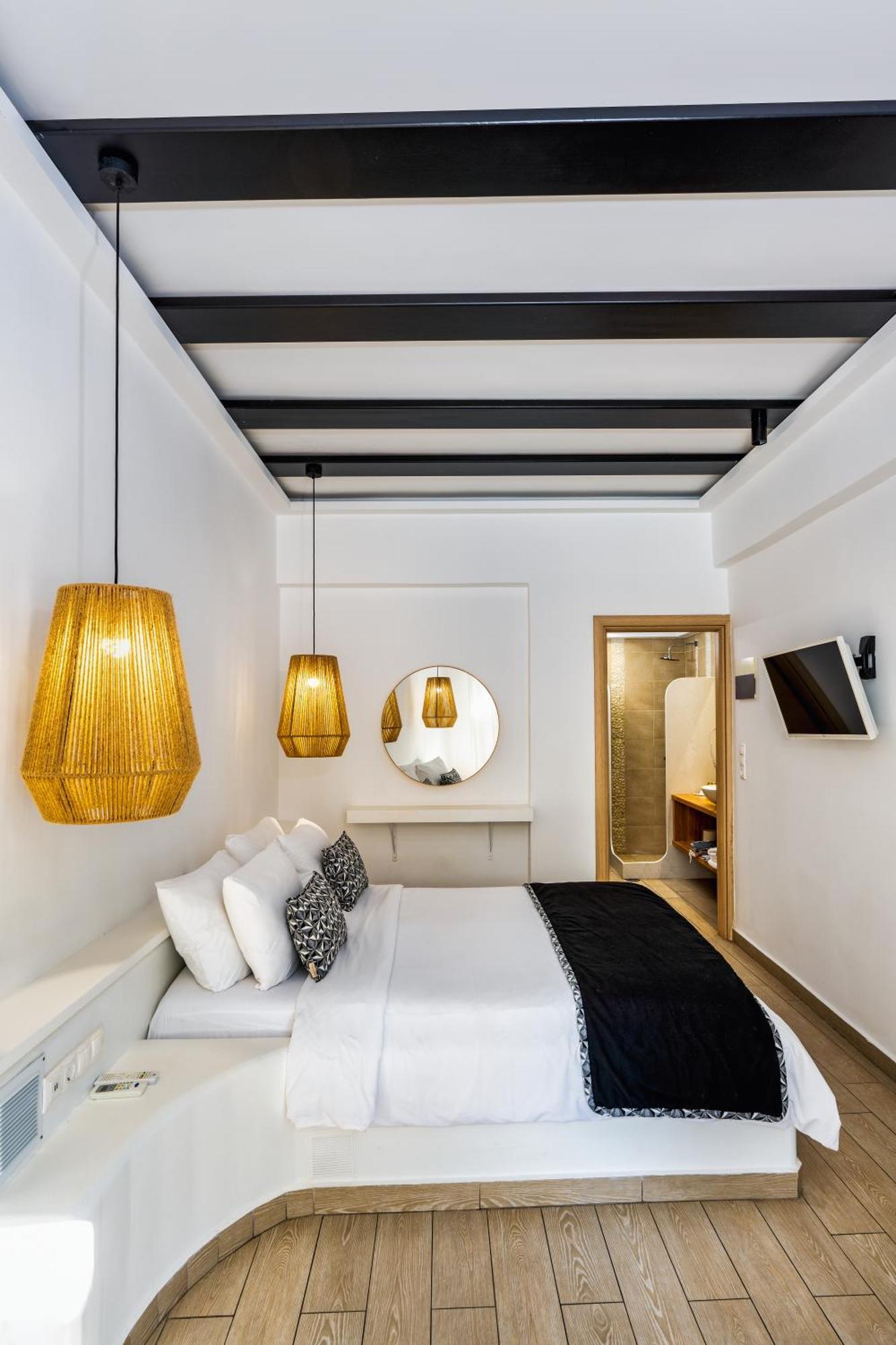 Callia Retreat Suites - Adults Only Fira  Dış mekan fotoğraf