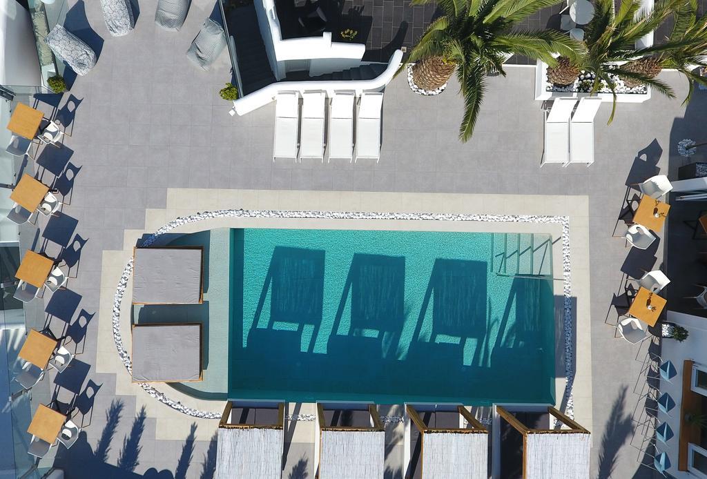 Callia Retreat Suites - Adults Only Fira  Dış mekan fotoğraf