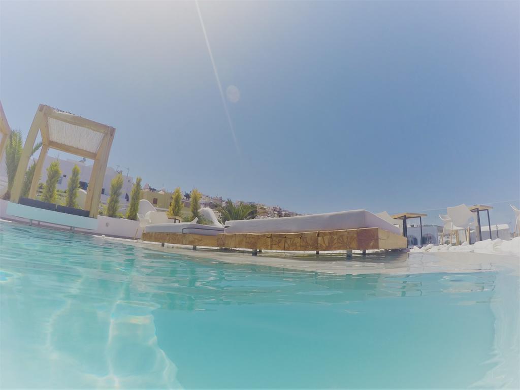 Callia Retreat Suites - Adults Only Fira  Dış mekan fotoğraf