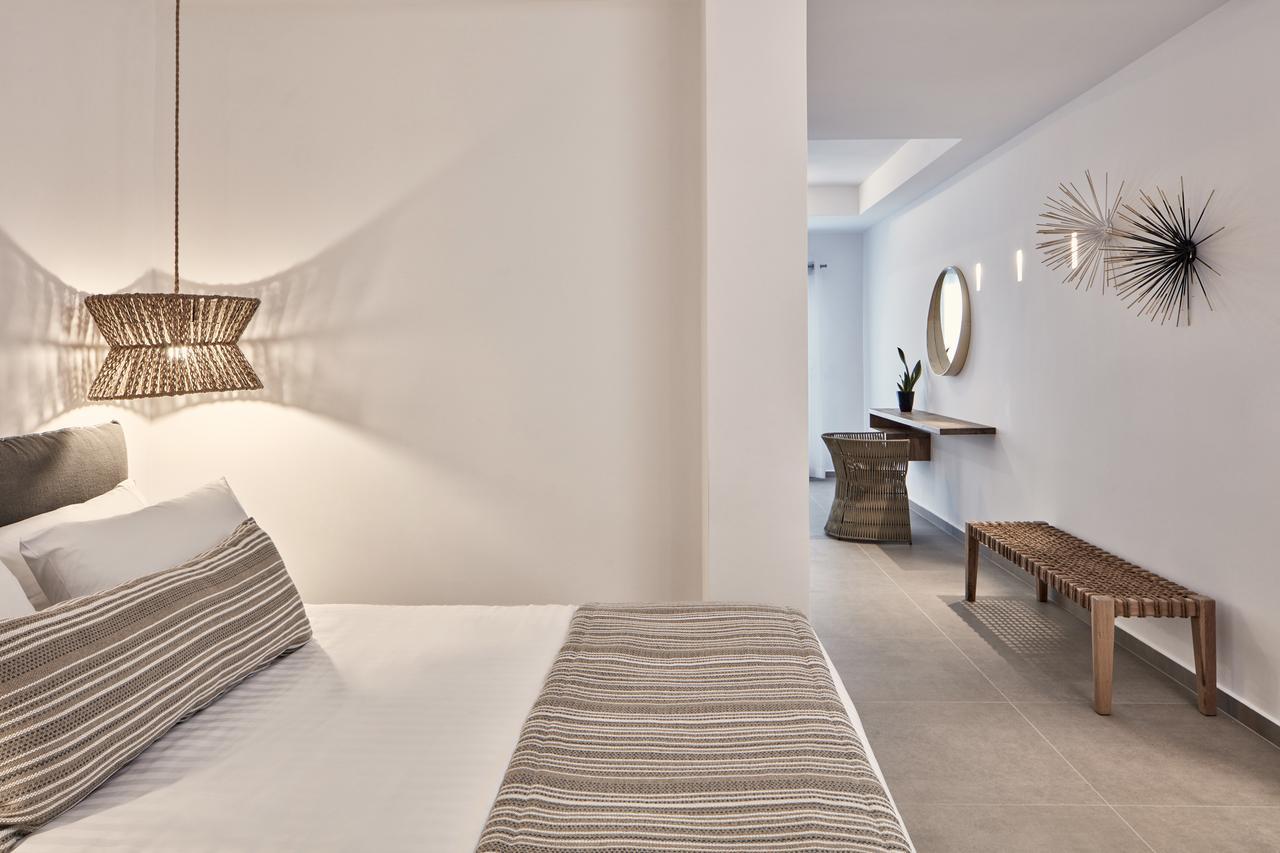 Callia Retreat Suites - Adults Only Fira  Dış mekan fotoğraf