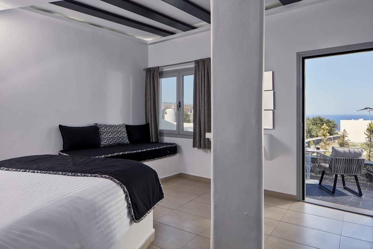 Callia Retreat Suites - Adults Only Fira  Dış mekan fotoğraf