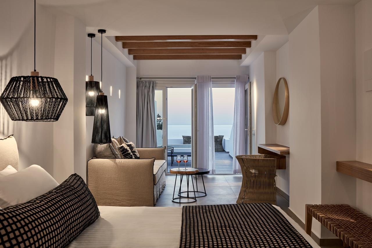 Callia Retreat Suites - Adults Only Fira  Dış mekan fotoğraf