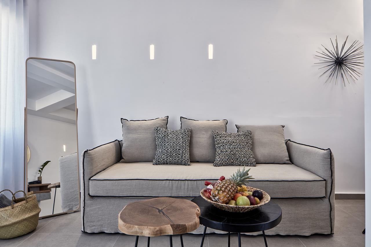 Callia Retreat Suites - Adults Only Fira  Dış mekan fotoğraf