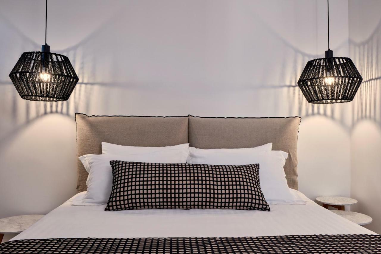 Callia Retreat Suites - Adults Only Fira  Dış mekan fotoğraf